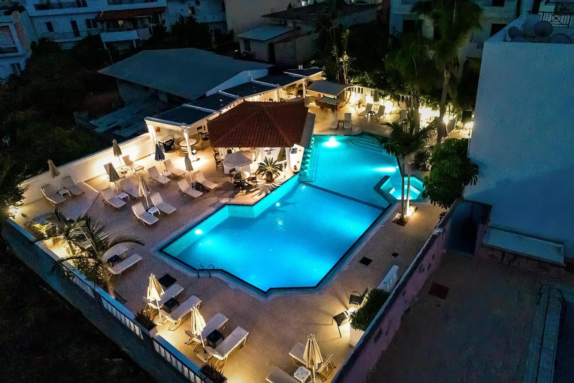 Malia Mare Hotel Exterior foto