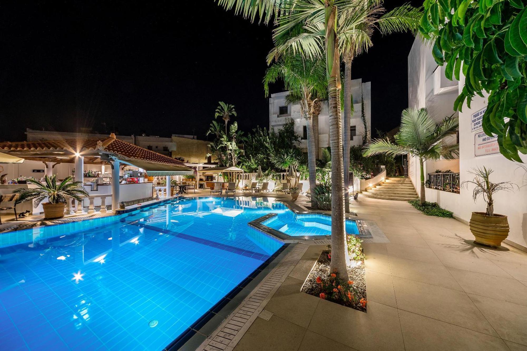 Malia Mare Hotel Exterior foto