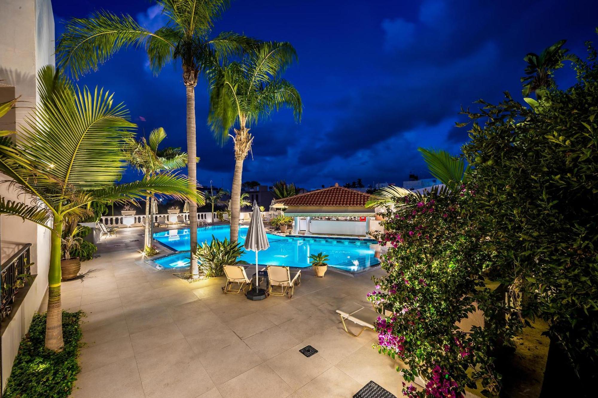 Malia Mare Hotel Exterior foto