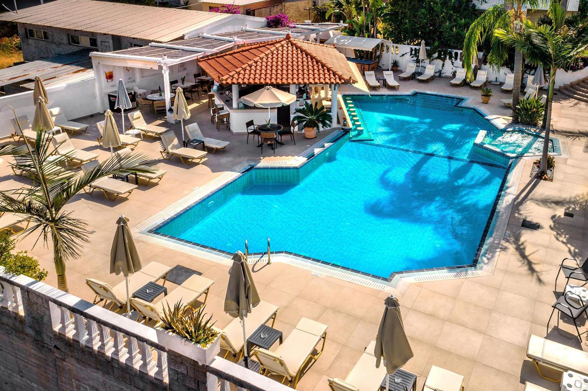 Malia Mare Hotel Exterior foto